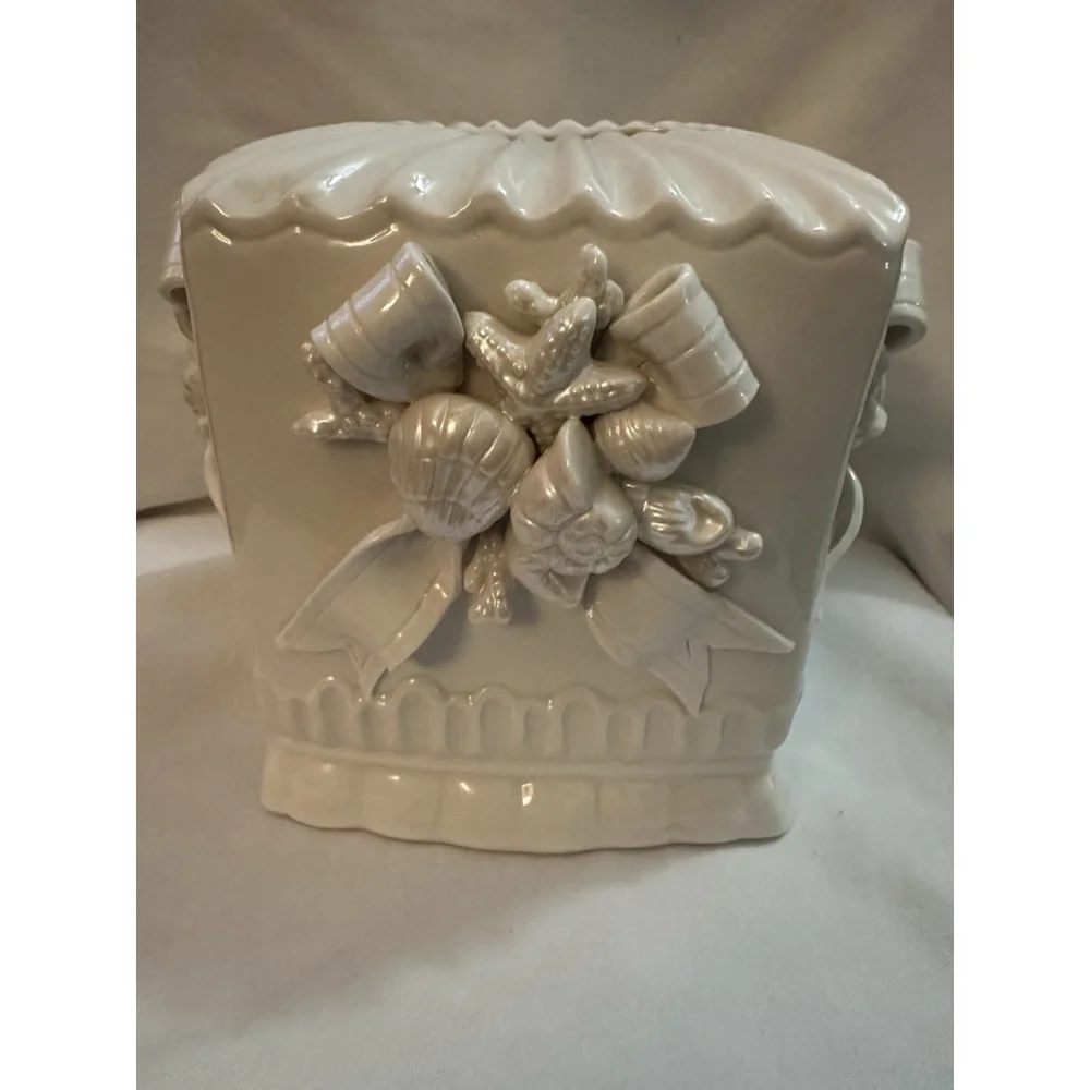 Vintage Coastal Seashell Tissue Box Holder Cover Ceramic Starfish Nautical
